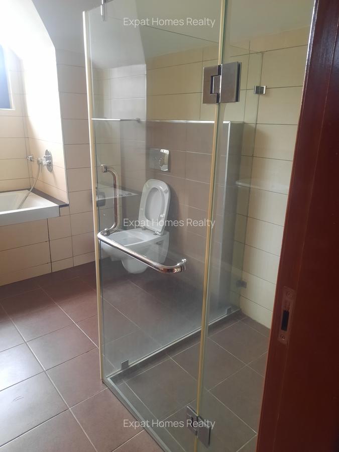 5 Bed Villa with Staff Quarters in Lavington - 14