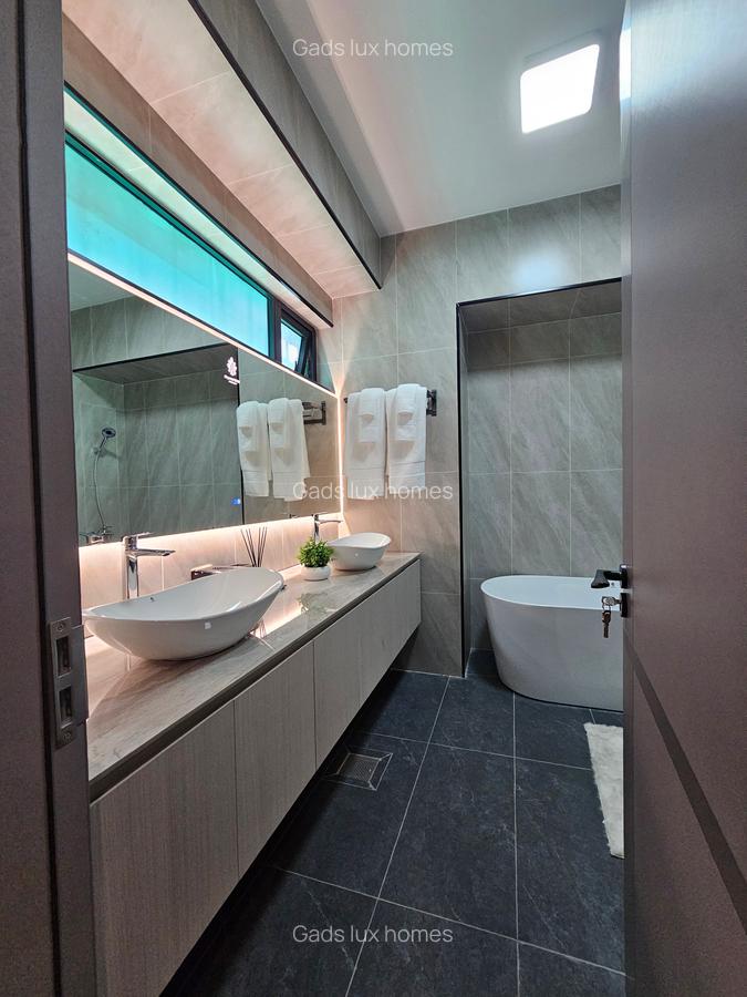 3 Bed Apartment with En Suite at Othaya - 14