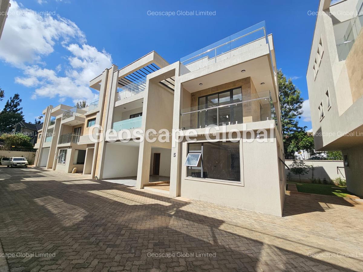 5 Bed Townhouse with En Suite in Lavington - 9
