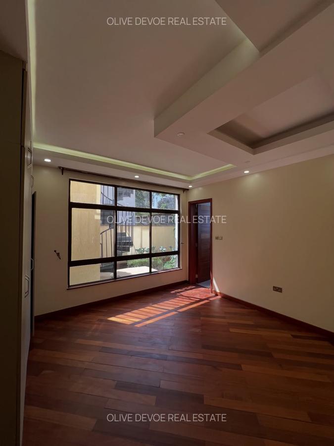 5 Bed Townhouse with En Suite in Kileleshwa - 15