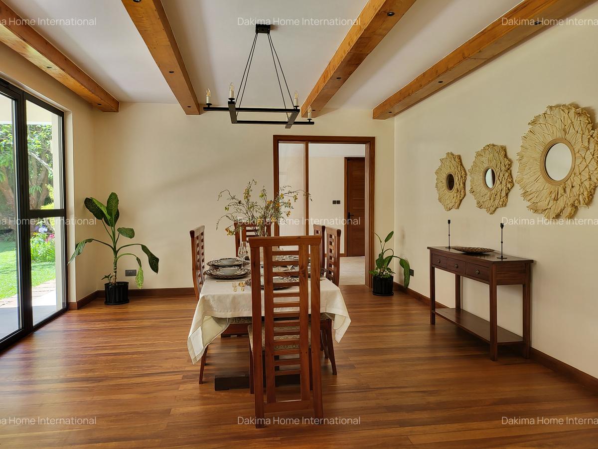 5 Bed House with En Suite in Runda - 4