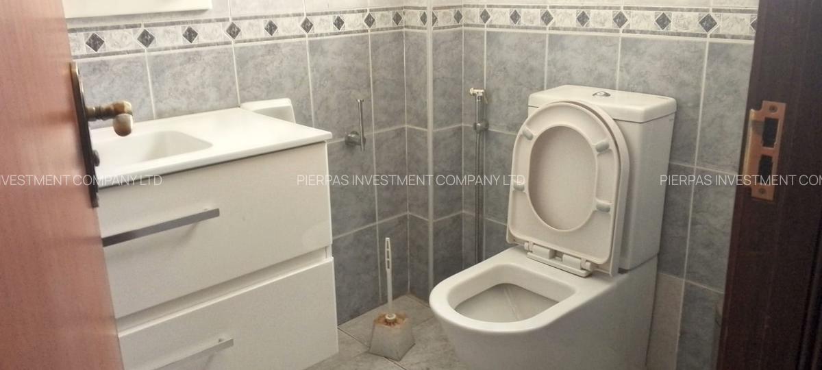 Serviced 4 Bed Apartment with En Suite in Riverside - 12