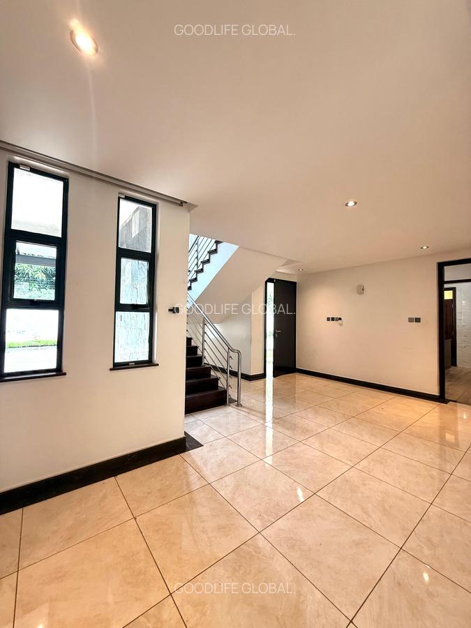 5 Bed Villa with En Suite at Lavington - 10