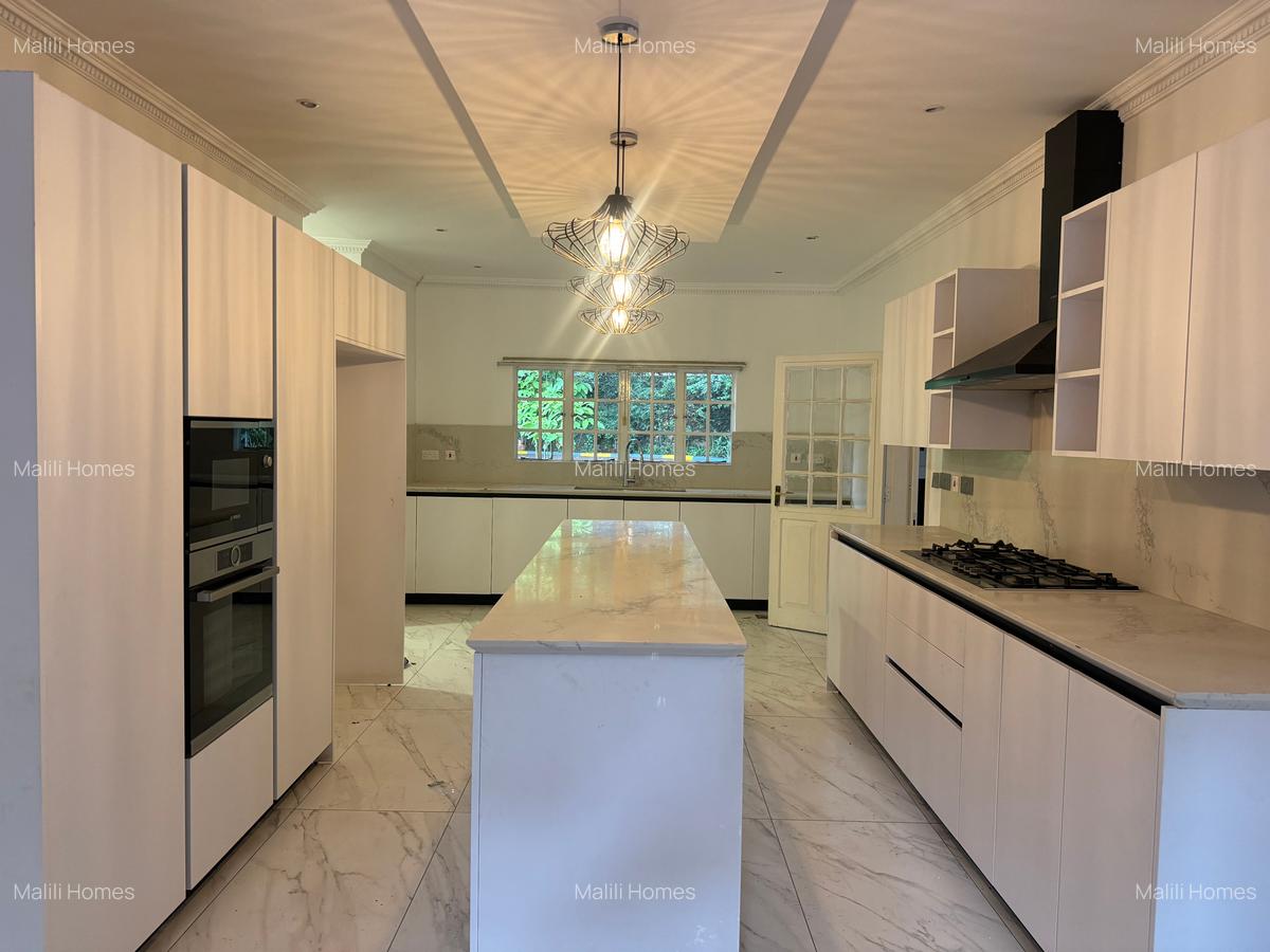 4 Bed House in Lavington - 2