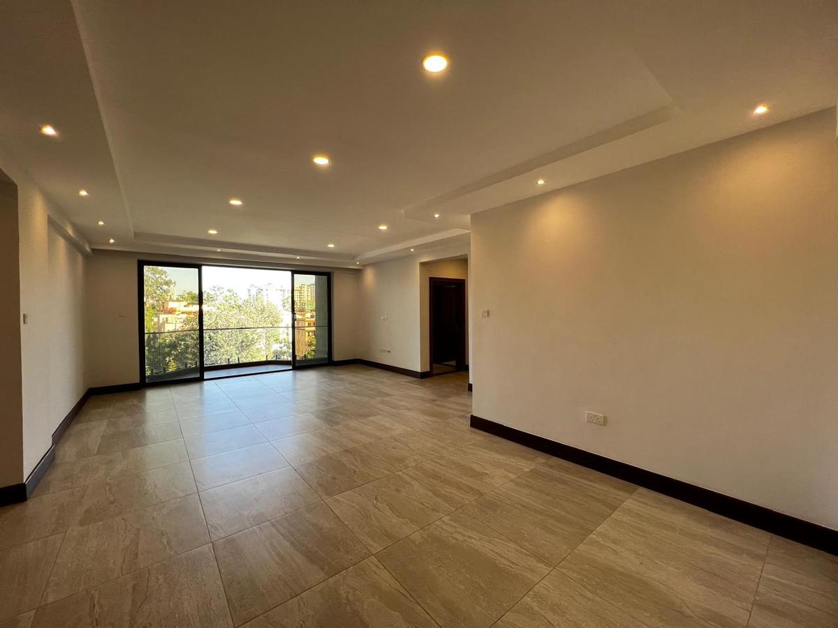 2 Bed Apartment with En Suite in Westlands Area - 3