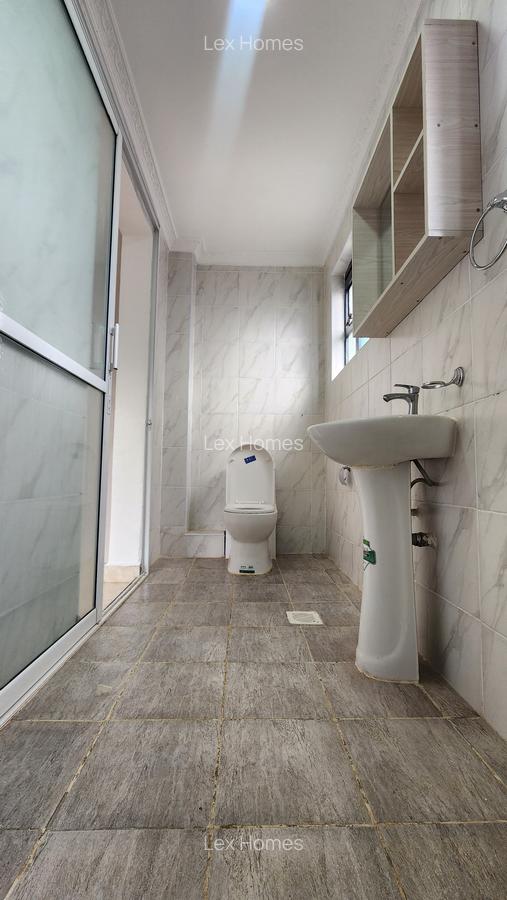 2 Bed Apartment with En Suite at - 7