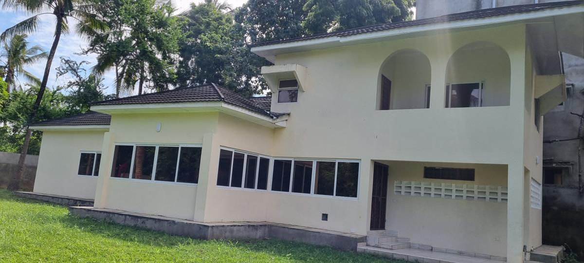 6 Bed Villa with En Suite at Mtwapa - 7