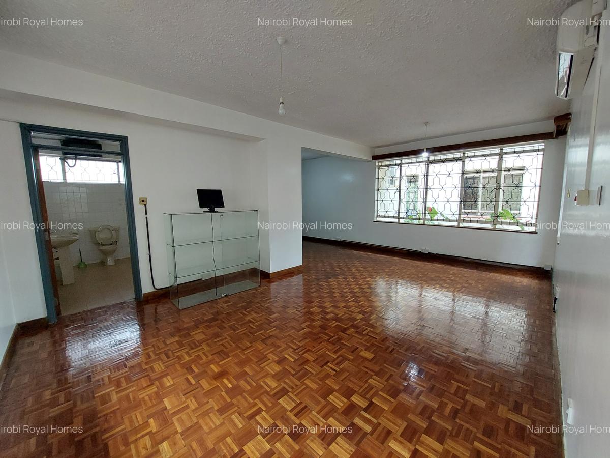 5 Bed House with En Suite at Whispers Avenue - 10