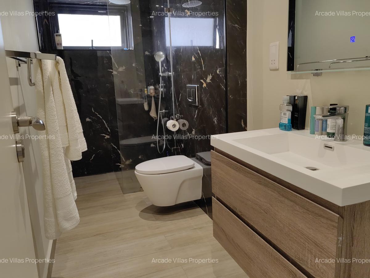 2 Bed Apartment at Riverside - 10