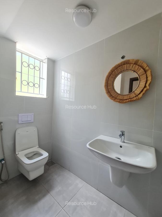 4 Bed House with En Suite at Runda - 10