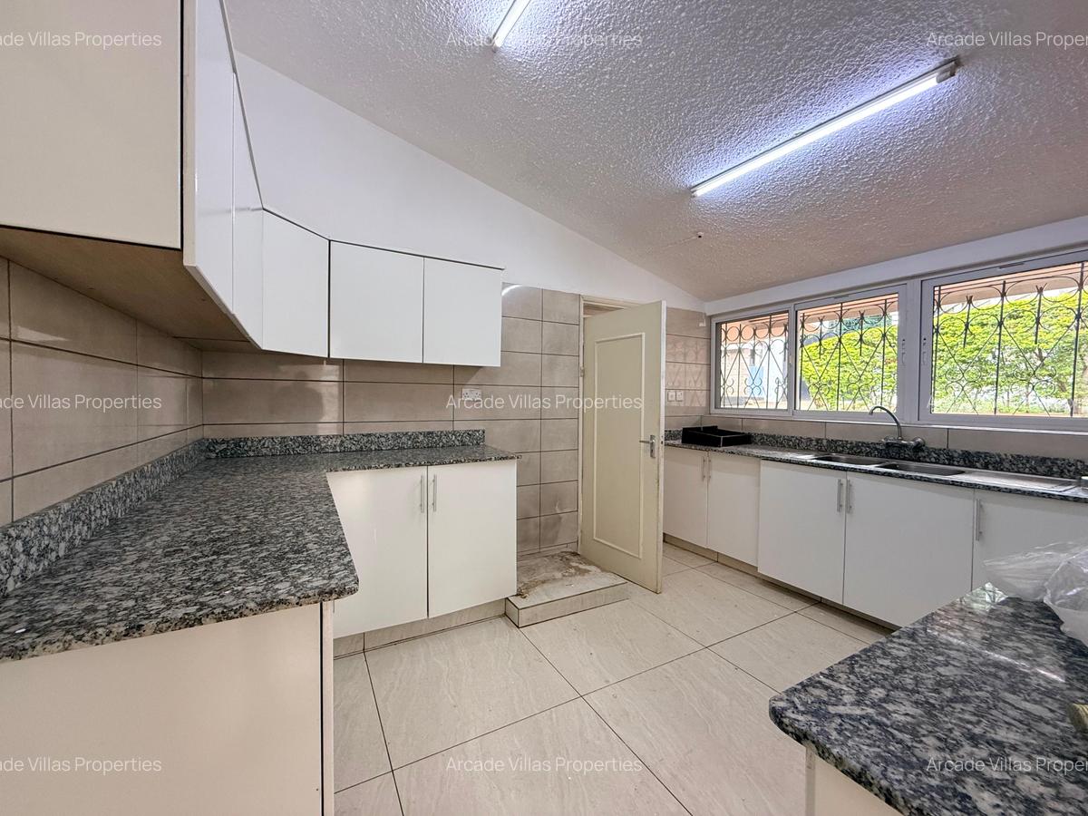 4 Bed House with Staff Quarters in Kileleshwa - 11