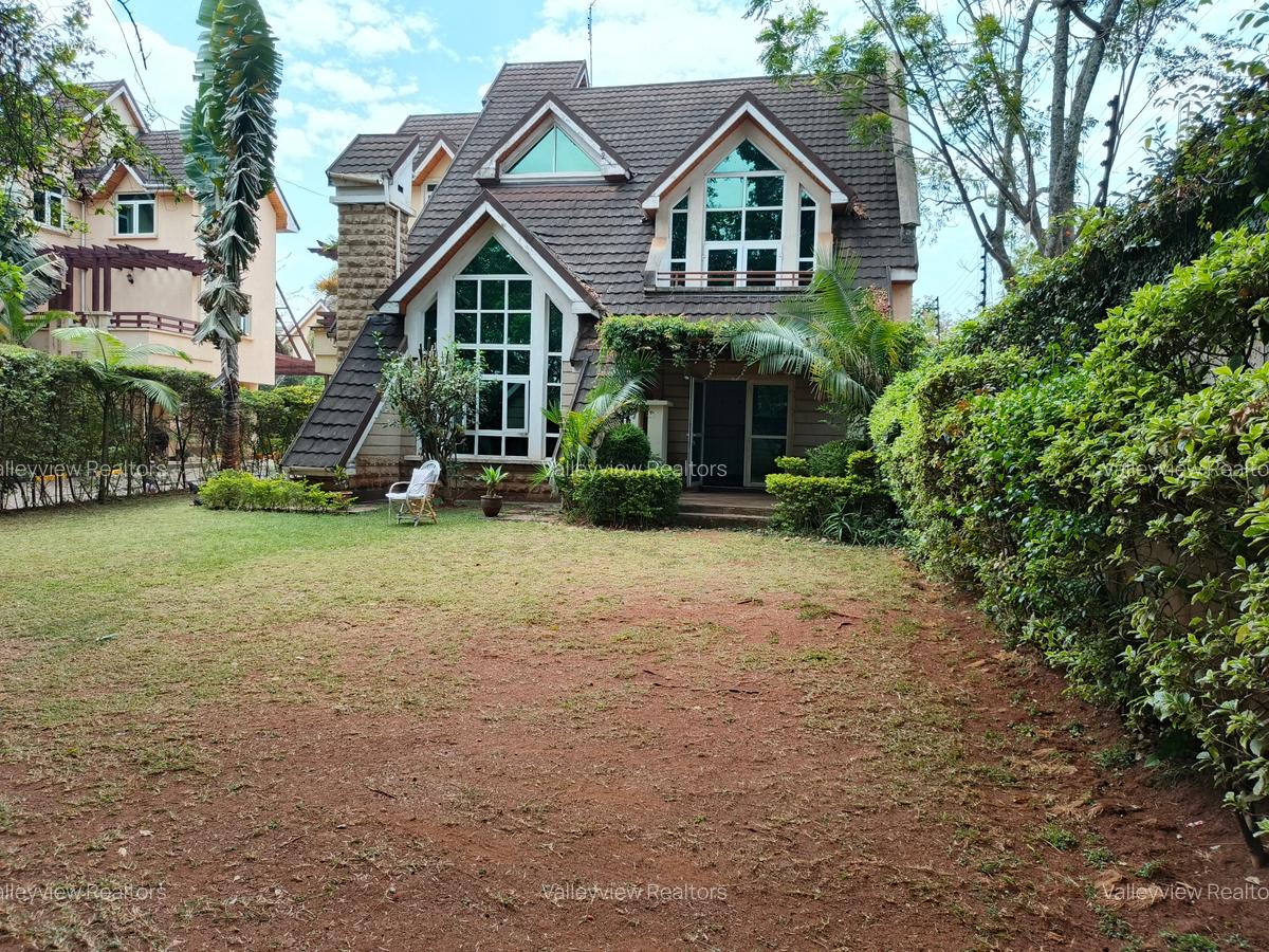 5 Bed Townhouse with En Suite at Lavington - 13