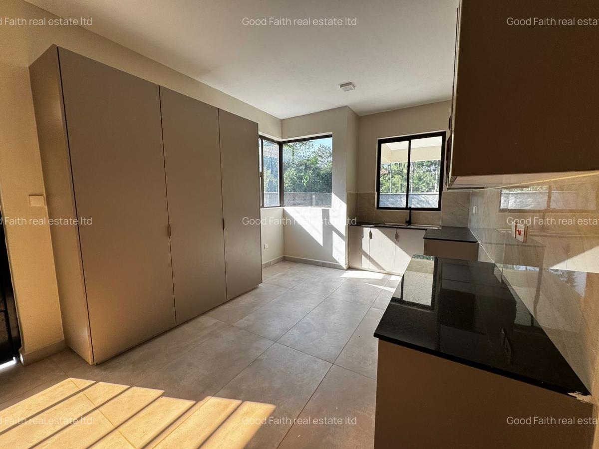 6 Bed Villa with En Suite in Karen - 13