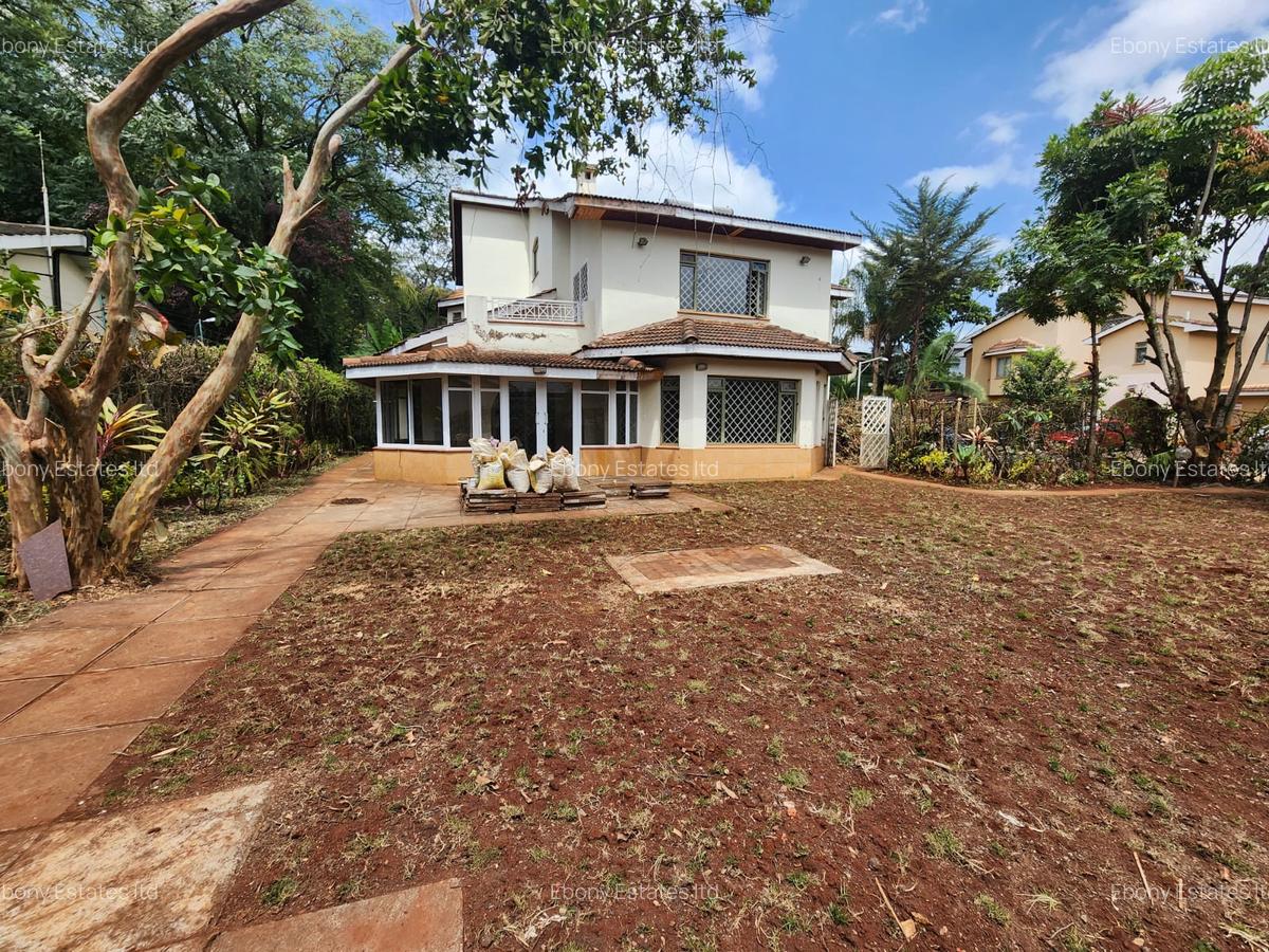 4 Bed Townhouse with En Suite in Lavington - 9
