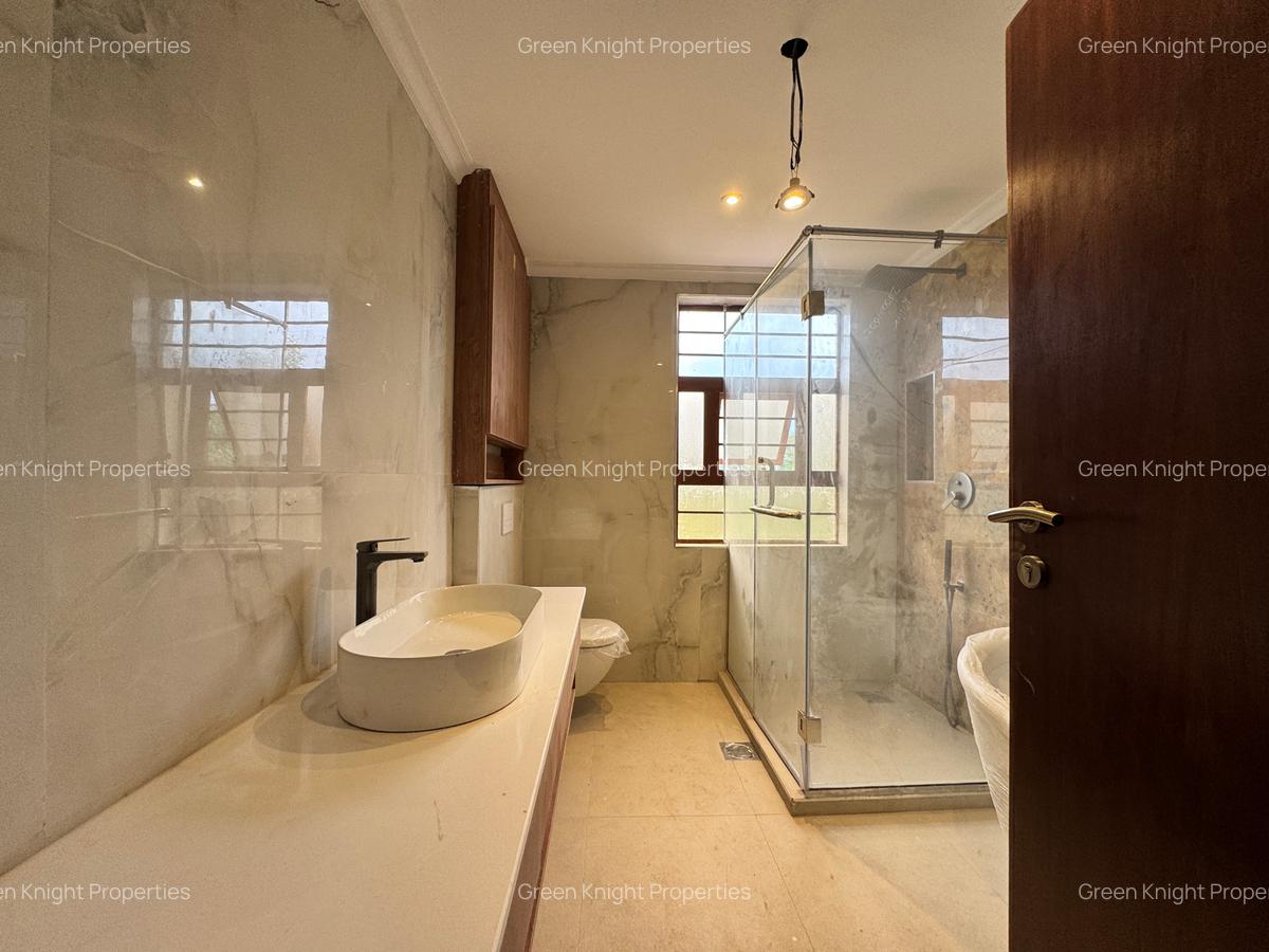 4 Bed House with En Suite in Karen - 3