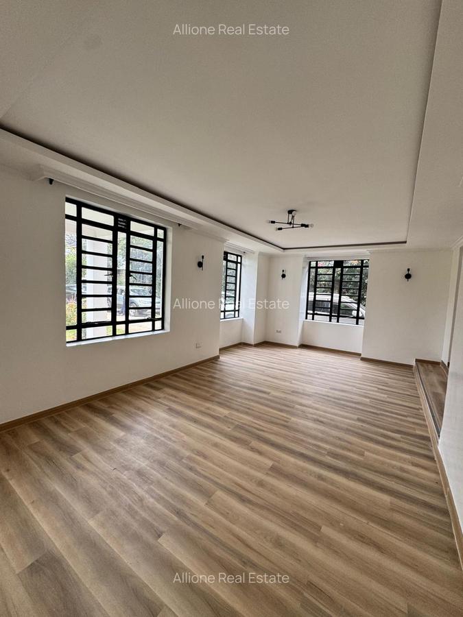 5 Bed Townhouse at Near Galleria Mall - 4