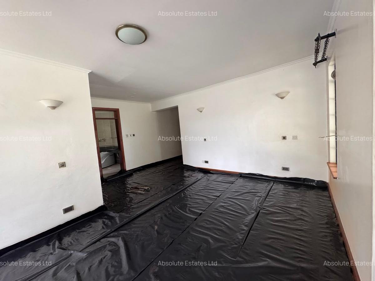 5 Bed Townhouse with En Suite in Lavington - 8