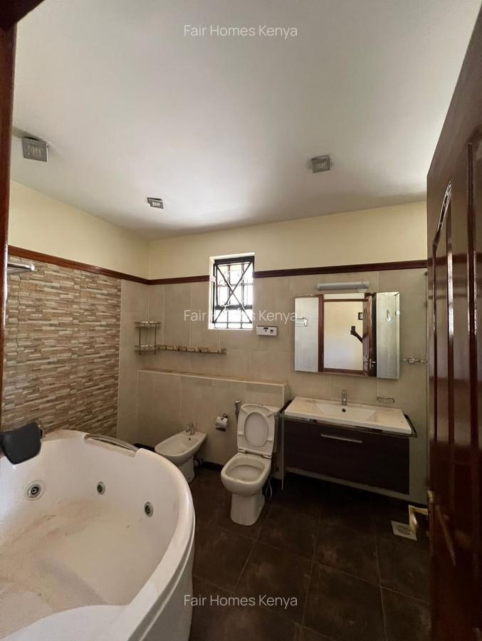 5 Bed Townhouse with En Suite at Kaputei Gardens - 9