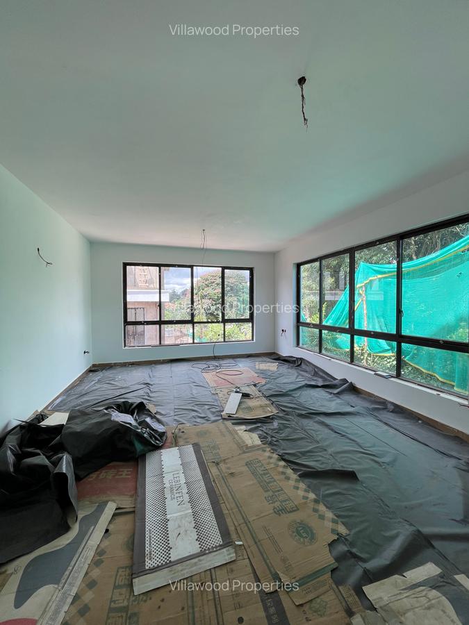 6 Bed Villa with En Suite in Kyuna - 8