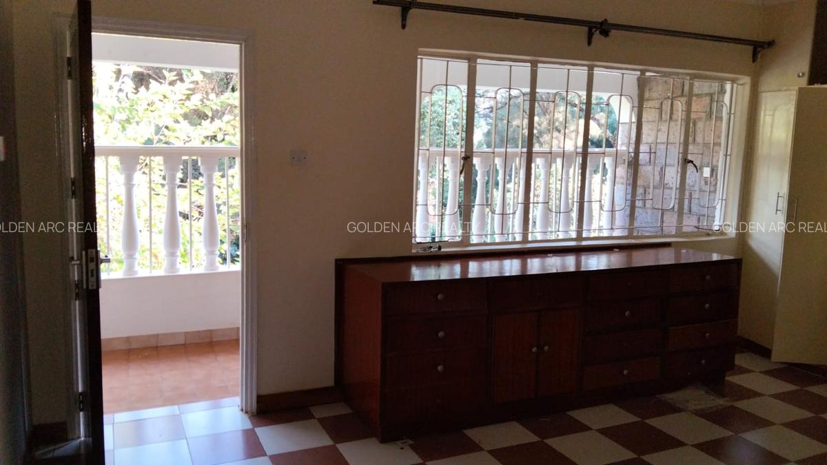 6 Bed Townhouse with En Suite in Karen - 16