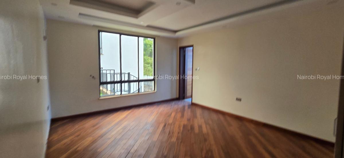 5 Bed Townhouse with En Suite at Lavington Green - 10