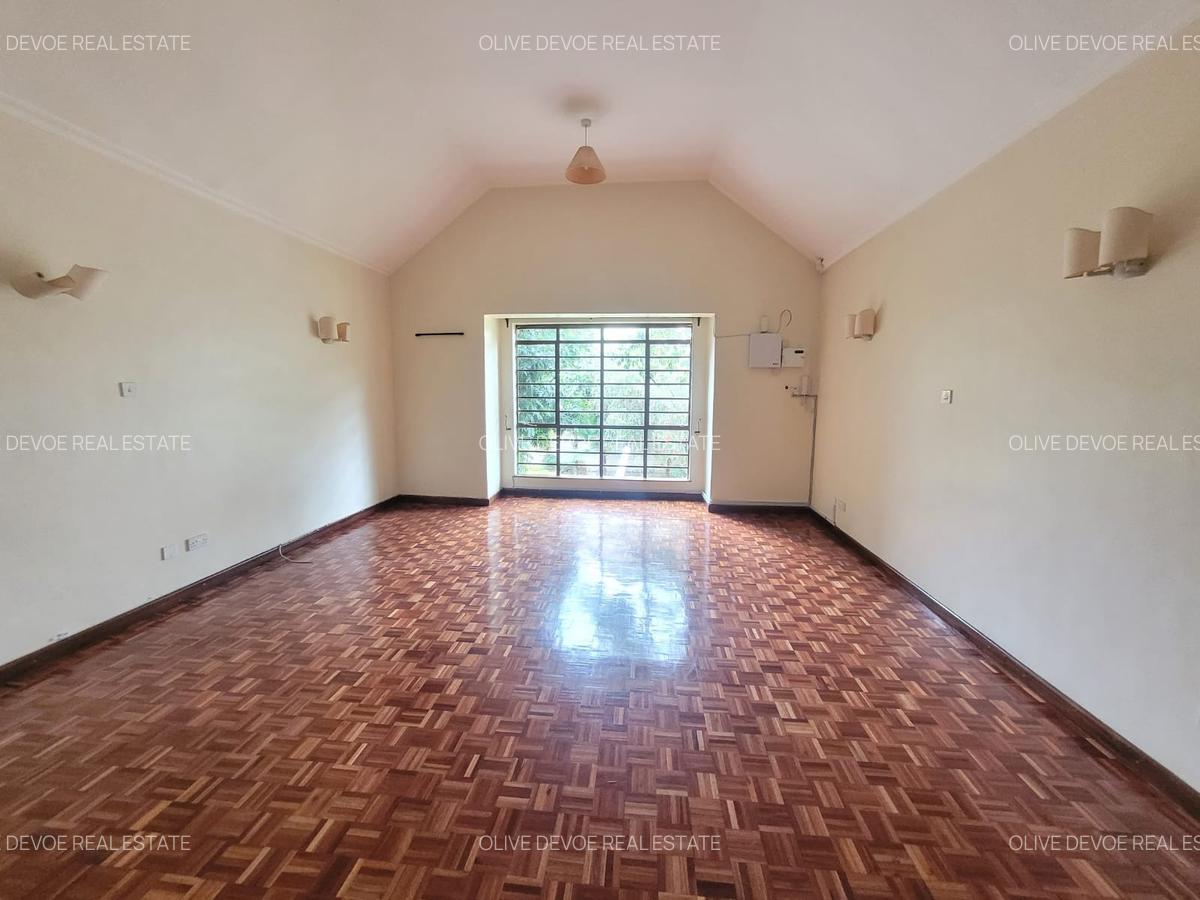 6 Bed Townhouse with En Suite in Lavington - 5