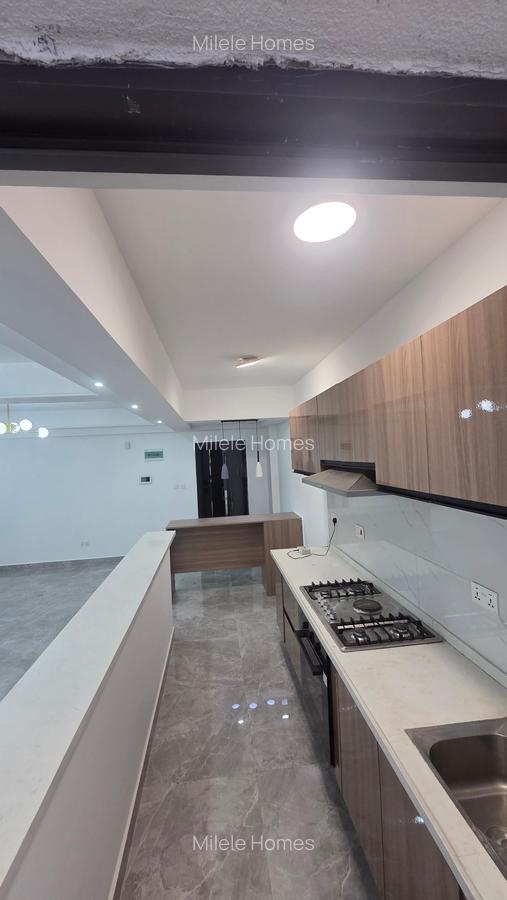 Serviced 3 Bed Apartment with En Suite at Riverside Drive - 4