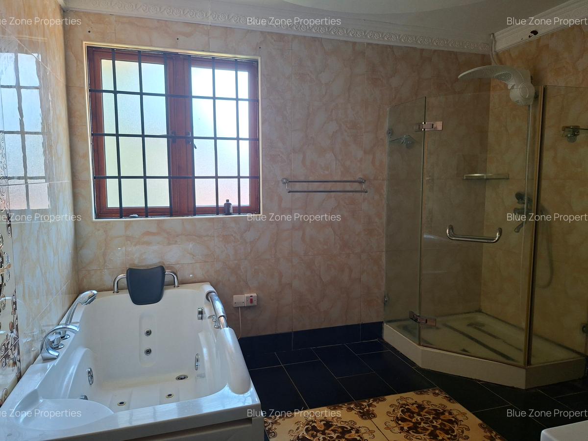 4 Bed Townhouse with En Suite at Off Mimosa Rd - 12