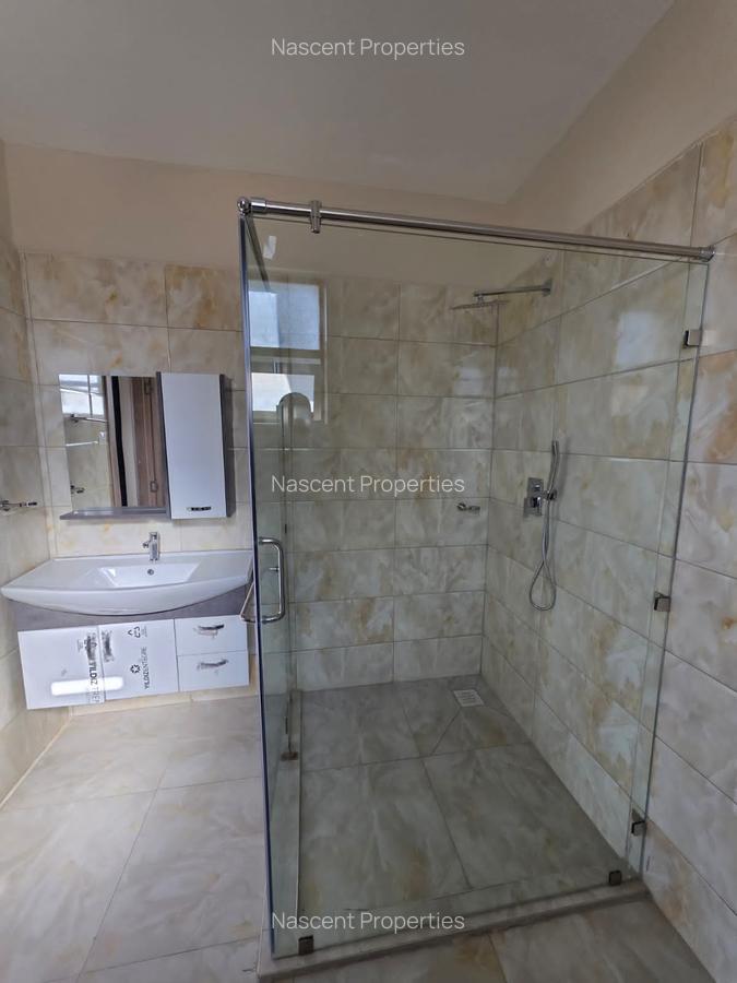 5 Bed Apartment with En Suite in Parklands - 5