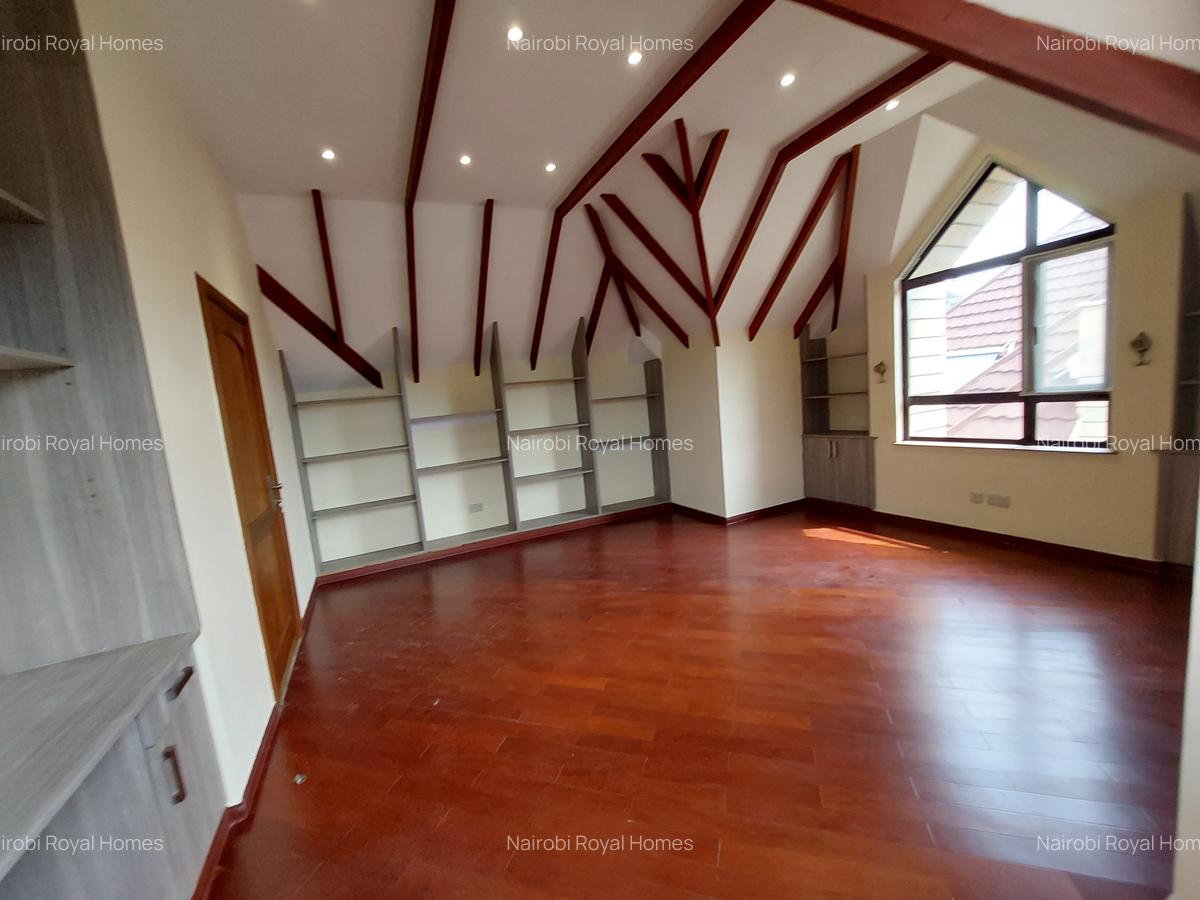 5 Bed Townhouse with En Suite at Convent Drive - 10