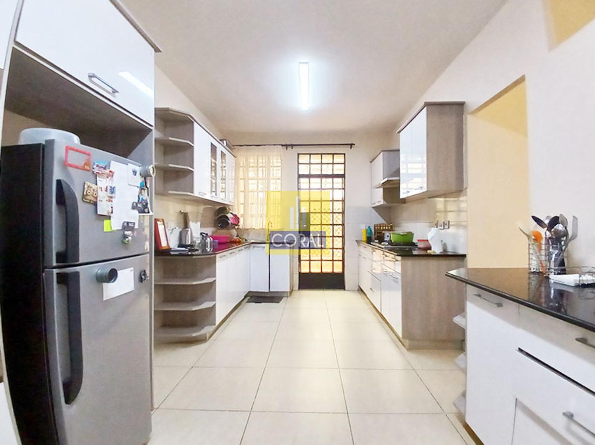 4 Bed Townhouse in Kitisuru - 5