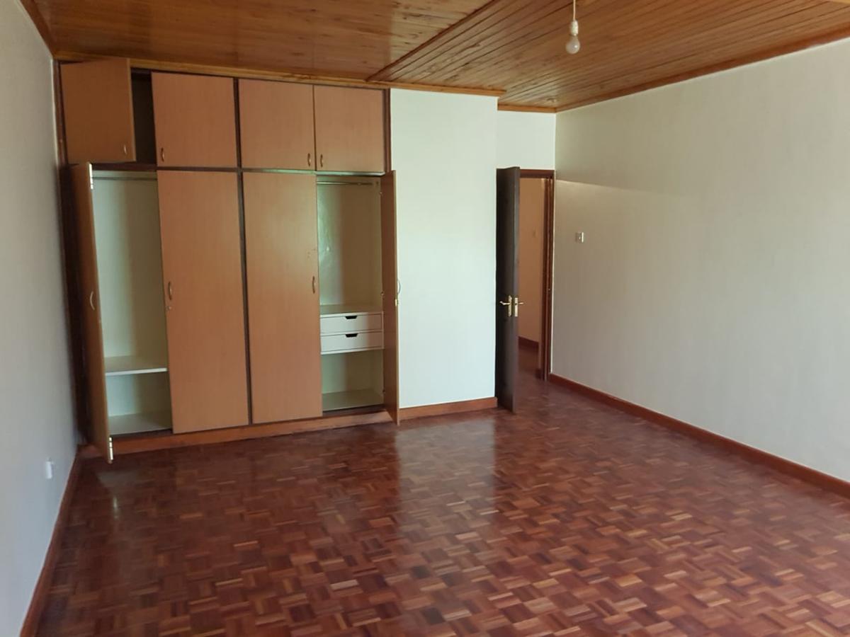 5 Bed Villa with En Suite in Lavington - 8