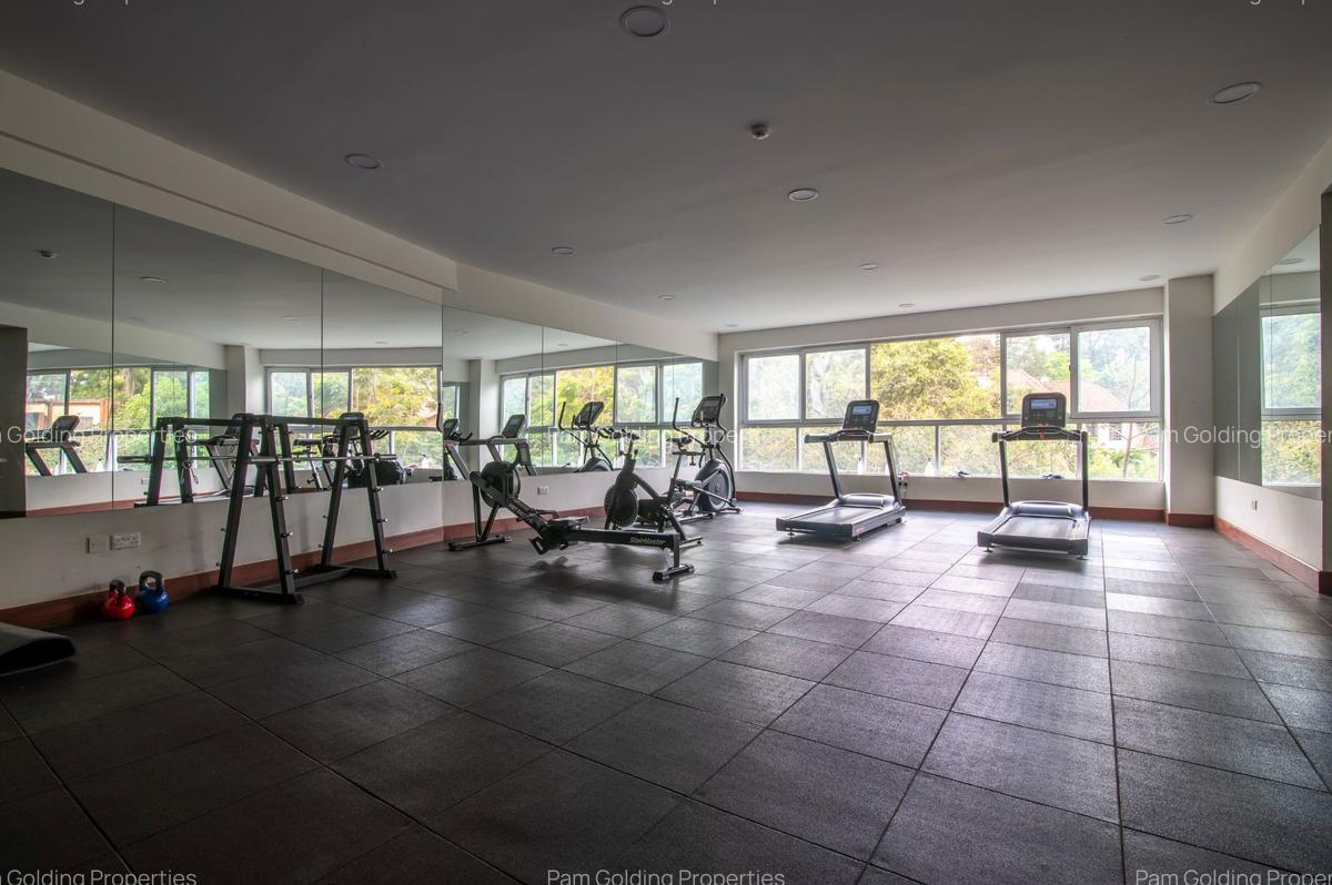 2 Bed Apartment with En Suite in Parklands - 17