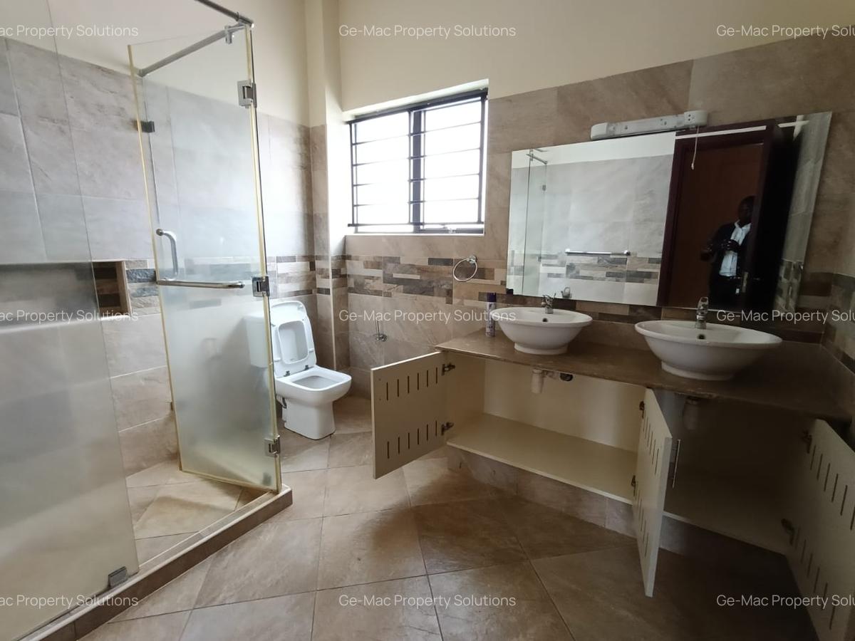 2 Bed Apartment with En Suite in Rhapta Road - 6