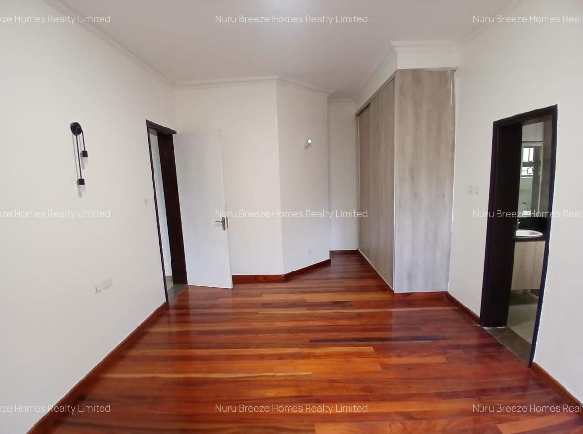 4 Bed Townhouse with En Suite in Karen - 12