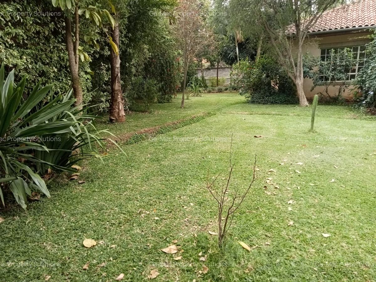 3 Bed House with En Suite in Ridgeways - 18