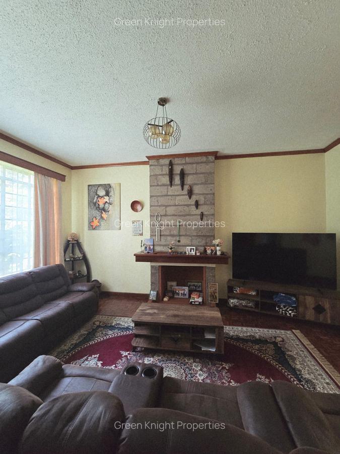 4 Bed Townhouse with En Suite in Spring Valley - 9