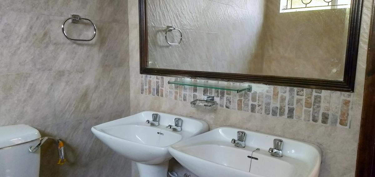 5 Bed House with Garden in Gigiri - 11