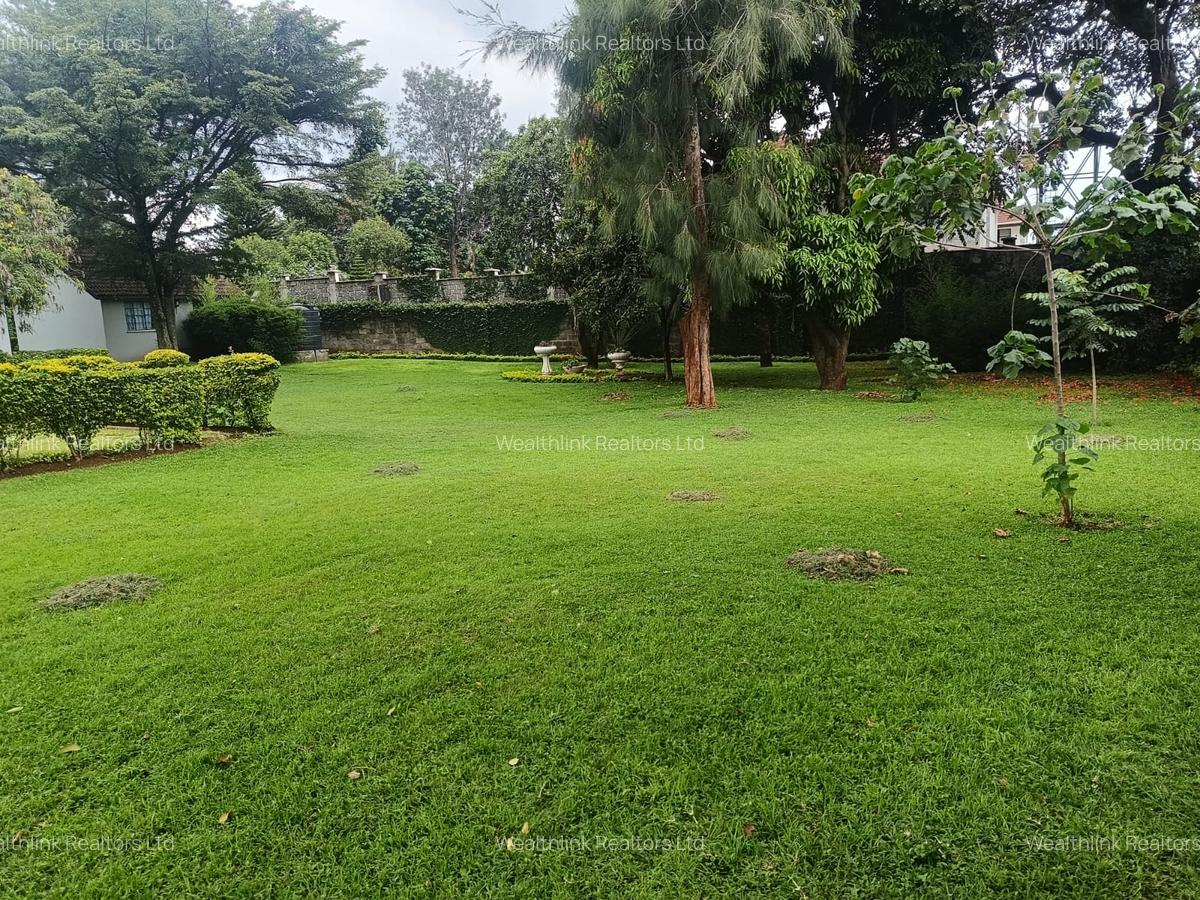 5 Bed House with En Suite at Nyari - 6