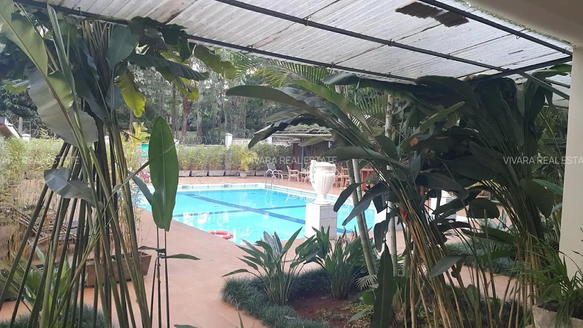 3 Bed Apartment with En Suite in Riverside - 5