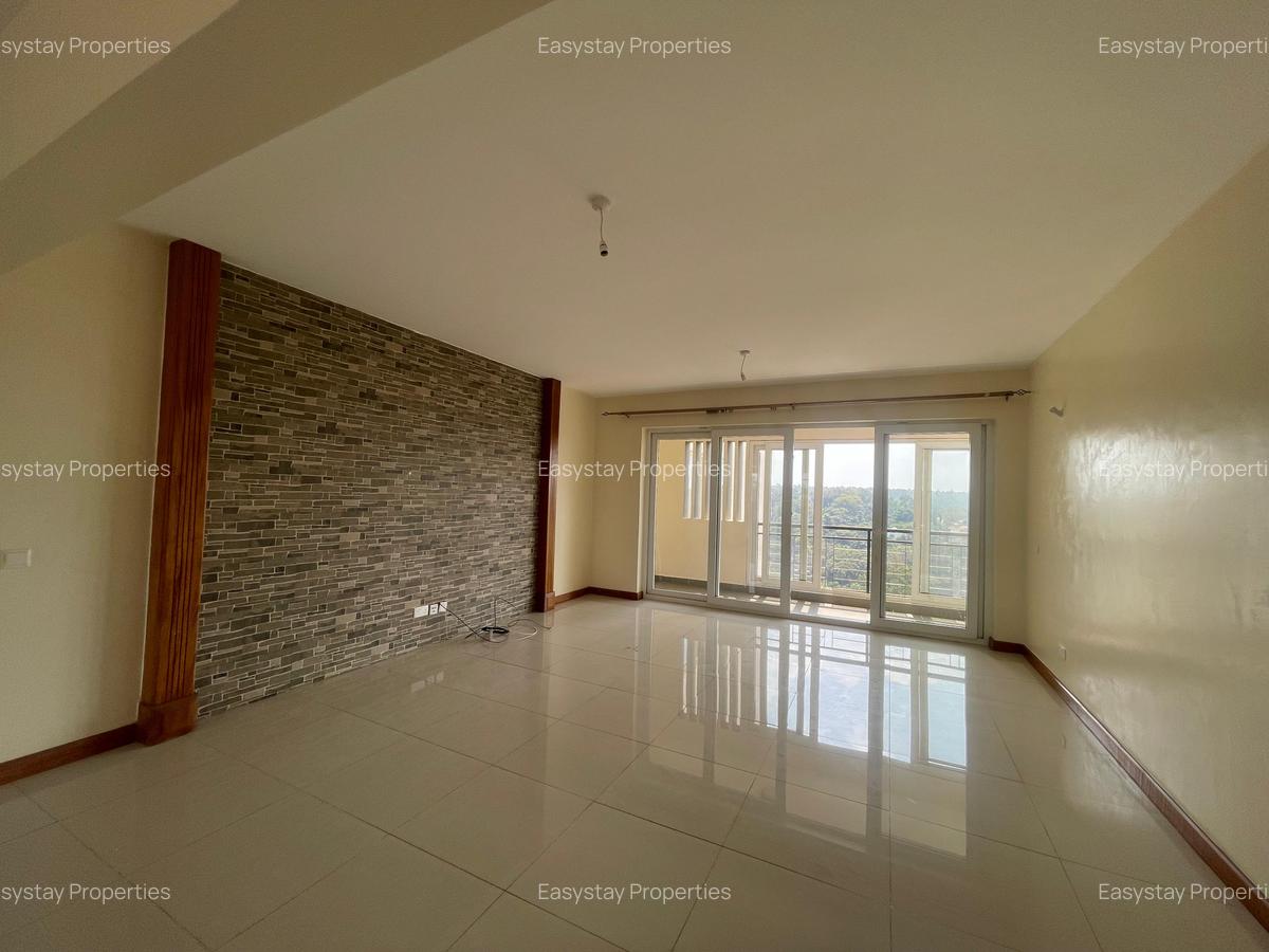 4 Bed Apartment with En Suite in Parklands - 1