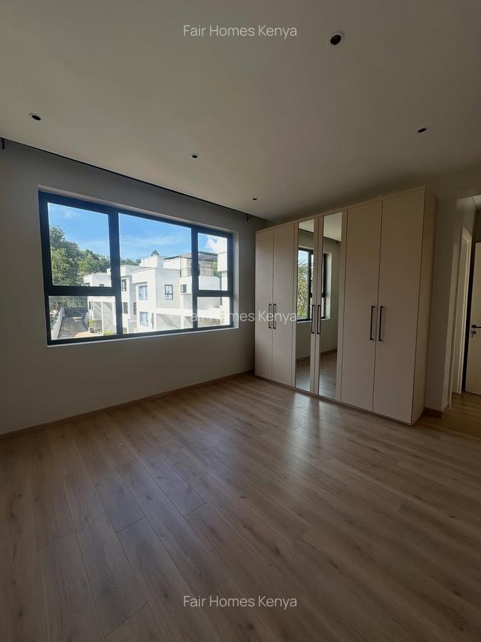 5 Bed Townhouse with En Suite at Manyani East - 4