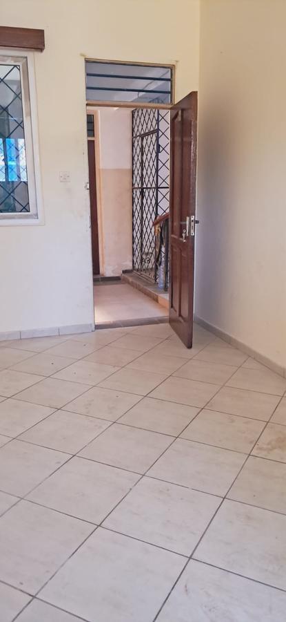 1 Bed Apartment in Bamburi - 6