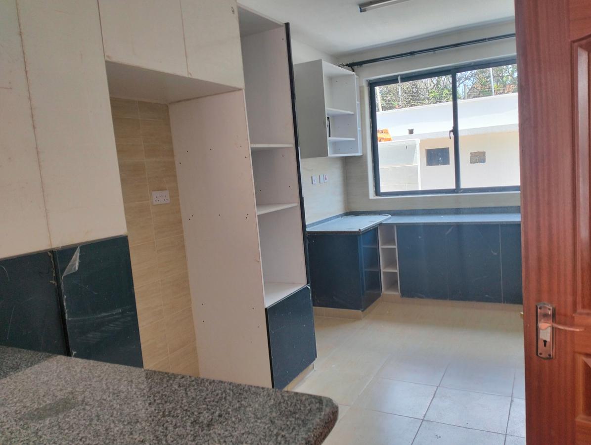 4 Bed Townhouse with En Suite in Lavington - 3