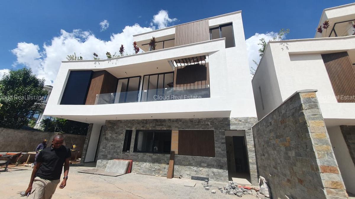 4 Bed Villa with En Suite in Runda - 14