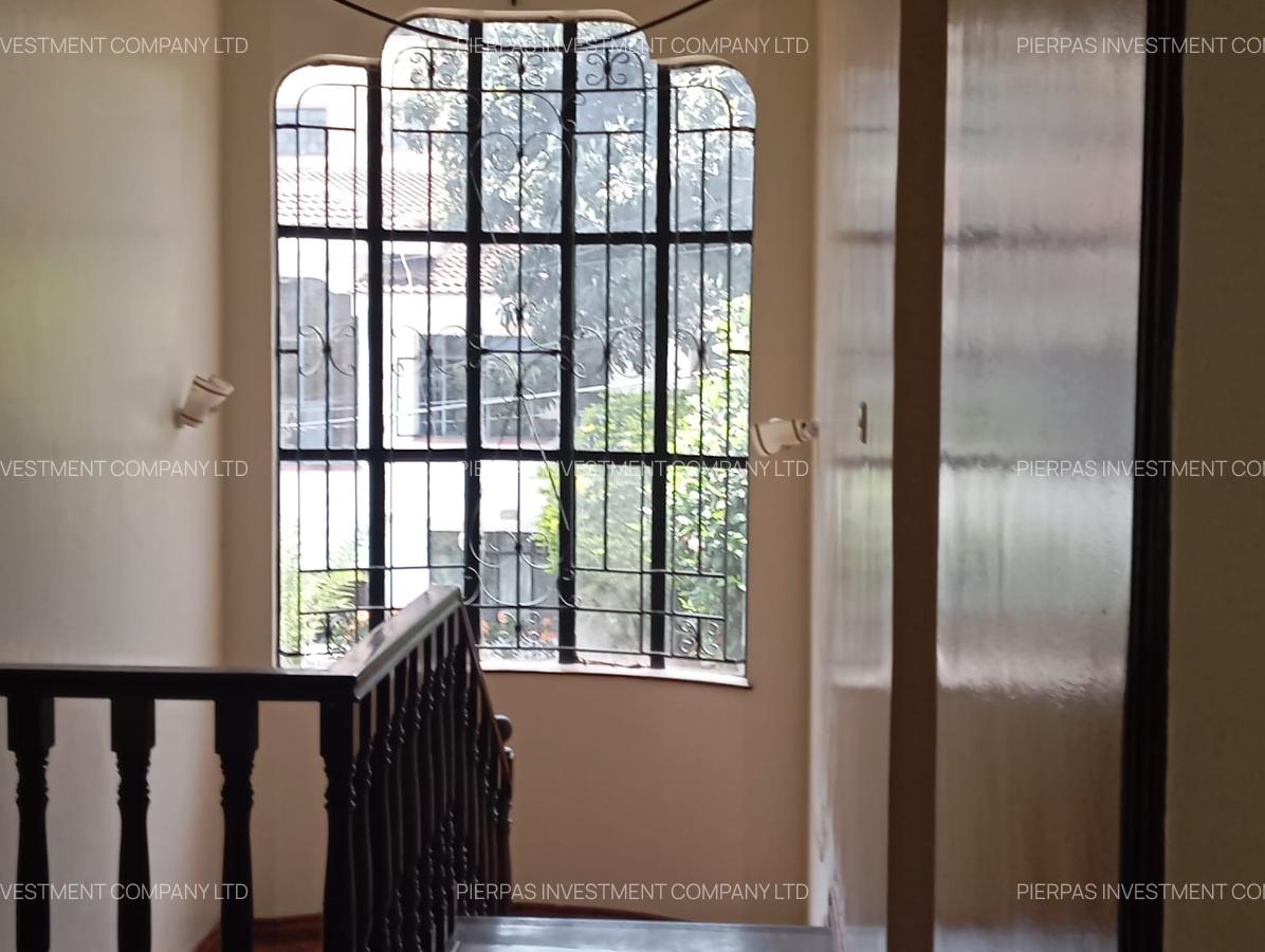 5 Bed Townhouse with En Suite in Riverside - 7