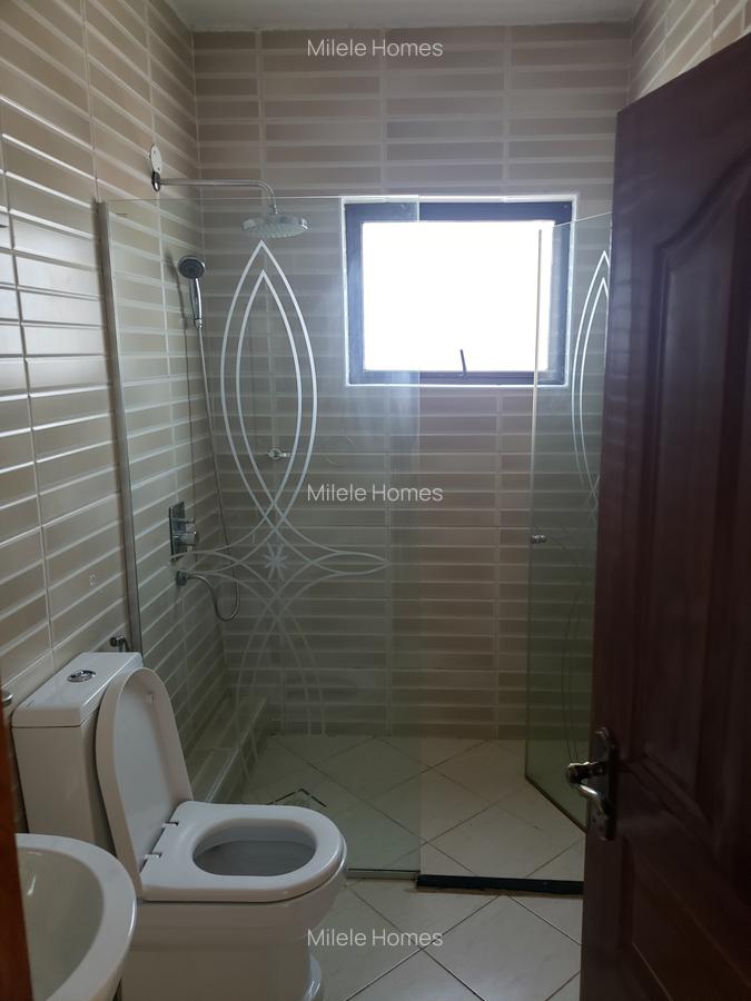 5 Bed Townhouse with En Suite at Grevillea Groove - 17