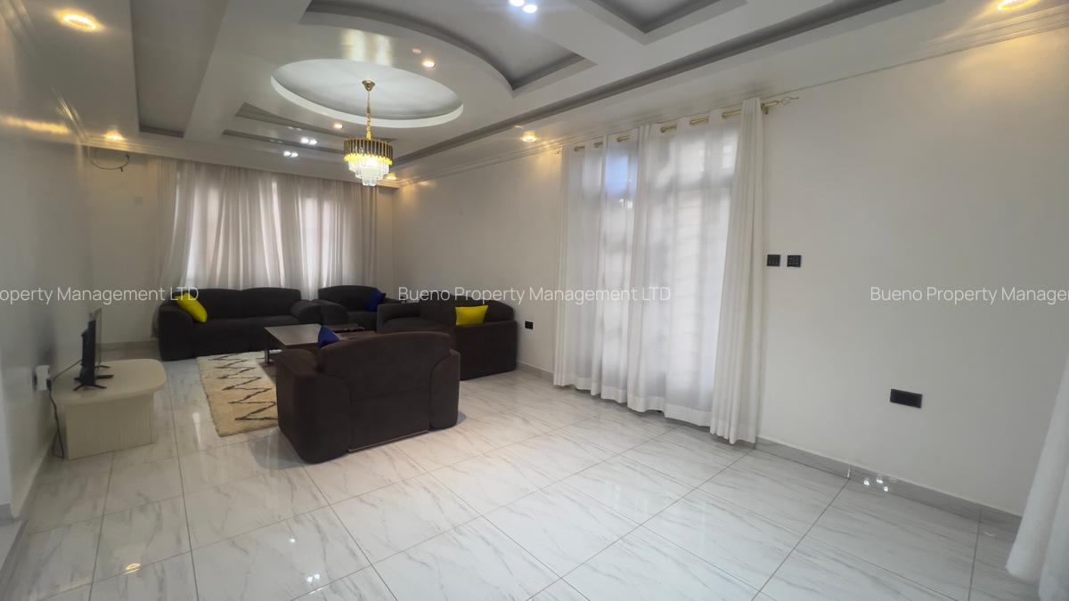 5 Bed House with En Suite at Croton Ridge - 11