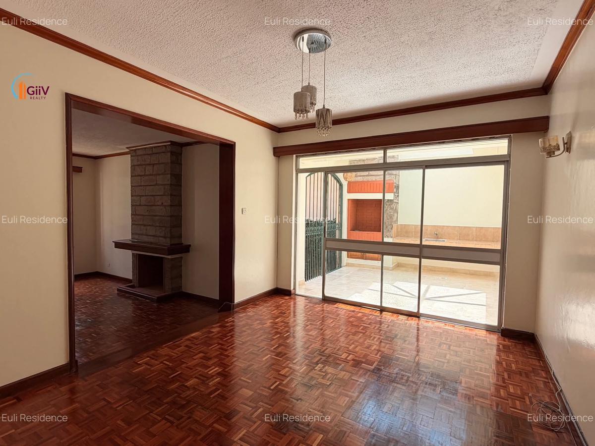 4 Bed Townhouse with En Suite at Brookside Drive - 8