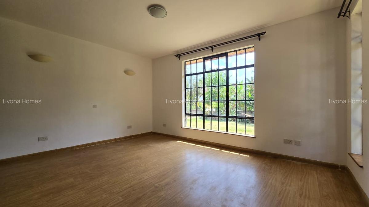 4 Bed House with En Suite in Runda - 3